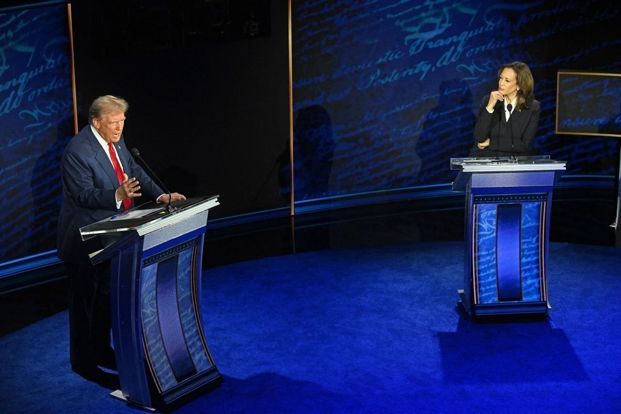 Análise: Em debate equilibrado, Trump e Kamala conseguiram se conter