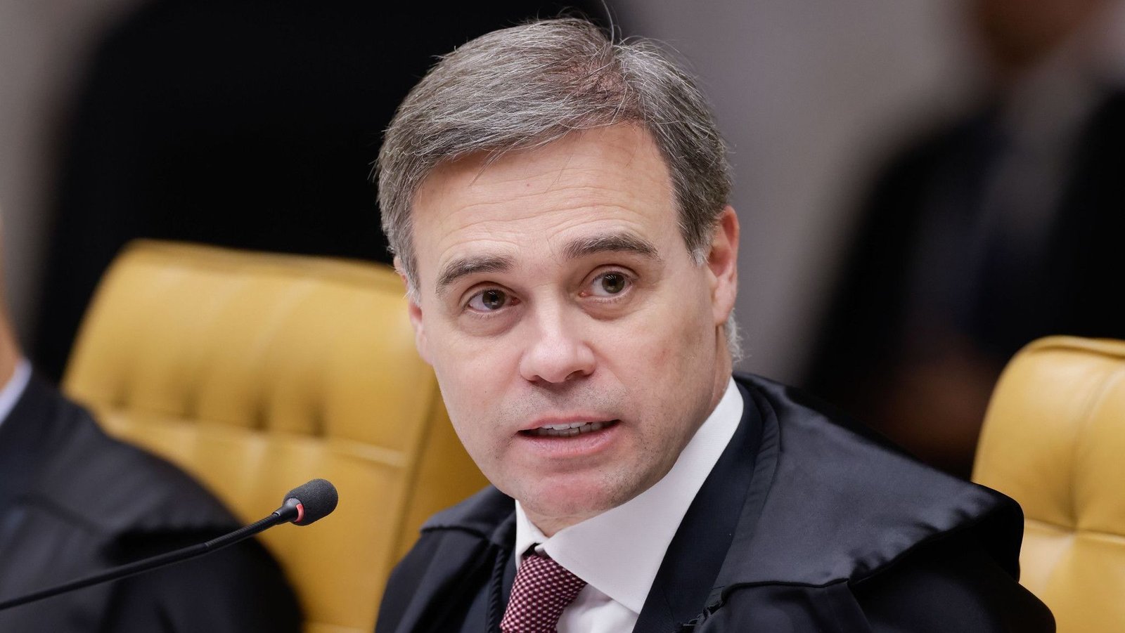 André Mendonça é relator de ação sobre Silvio Almeida no STF