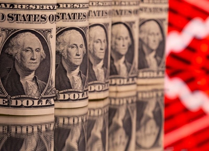 Dólar tem leve queda em meio a temores sobre economia nos EUA