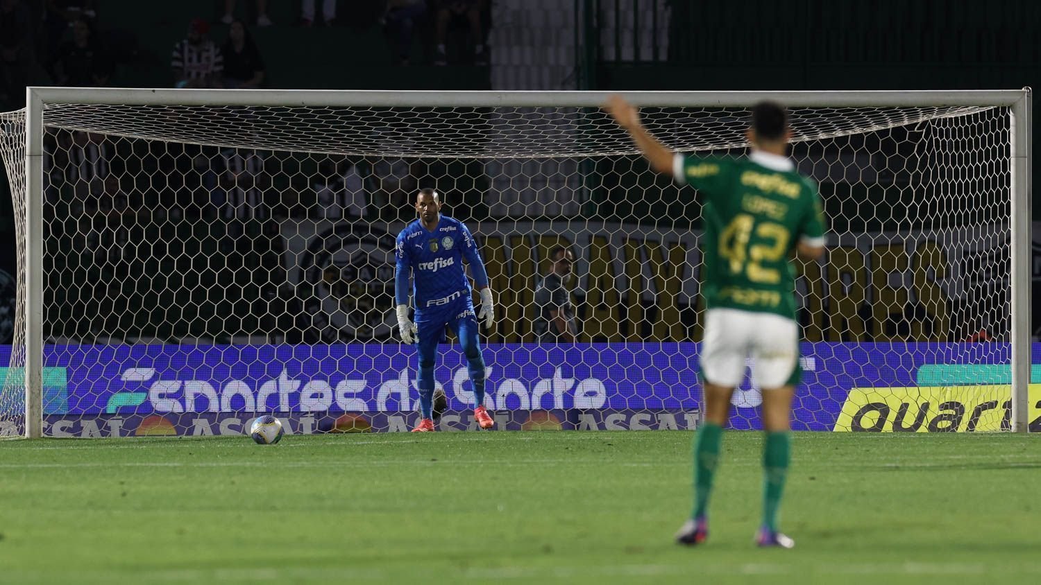Weverton “se derrete“ por Dudu após vitória do Palmeiras sobre o Atlético-MG