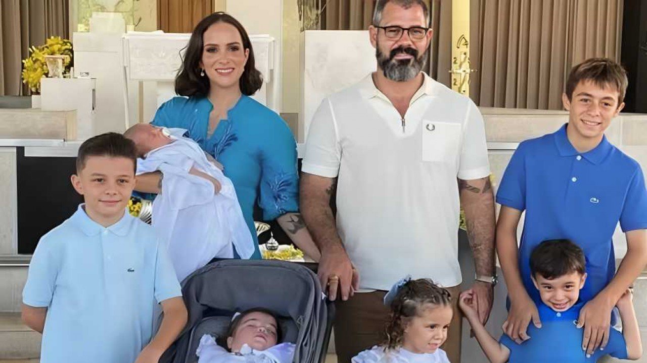 Esposa de Juliano Cazarré, Letícia Cazarré cancela planos por causa de filho e desabafa: “É difícil”