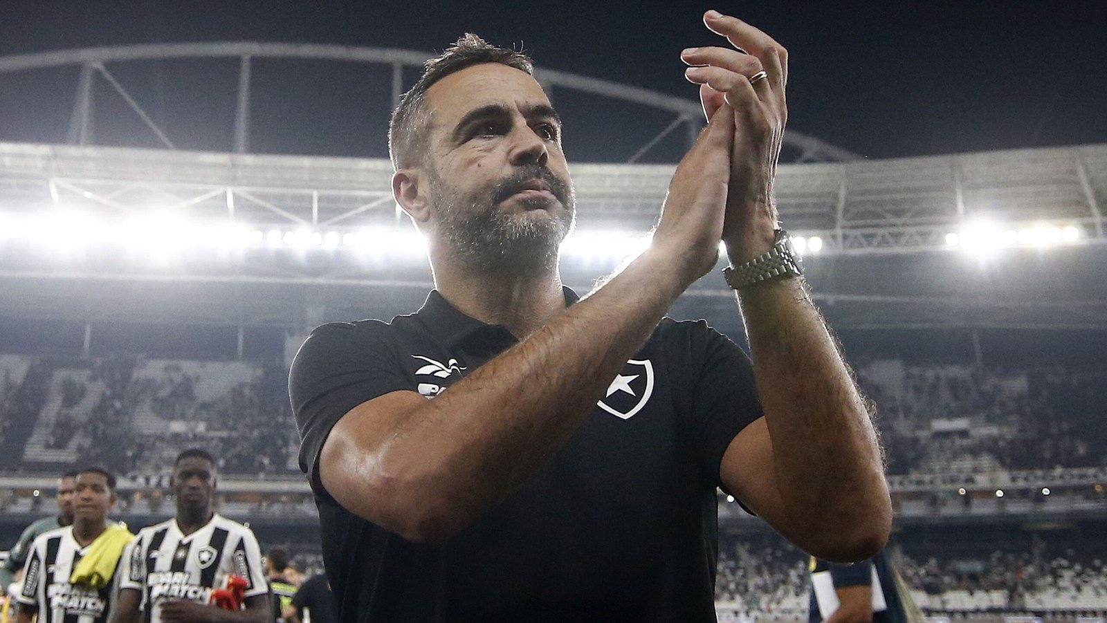 “Não é de bom senso pensar que está resolvido“, diz Artur Jorge após triunfo do Botafogo