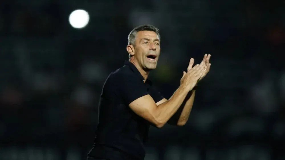 Red Bull Bragantino anuncia saída do treinador Pedro Caixinha