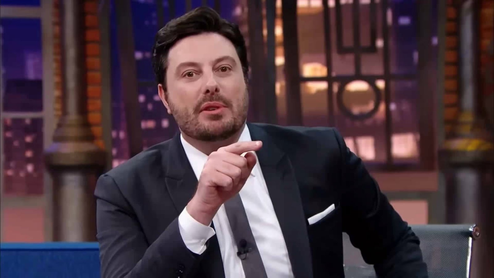 The Noite chega ao 2º lugar e turbina madrugada do SBT