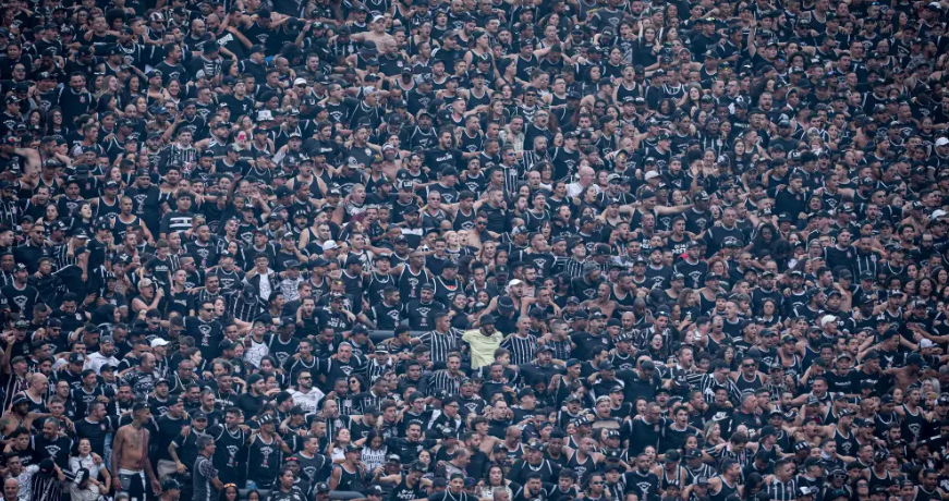 Torcida do Corinthians homenageia Washington Olivetto: “A Fiel nunca esquece“