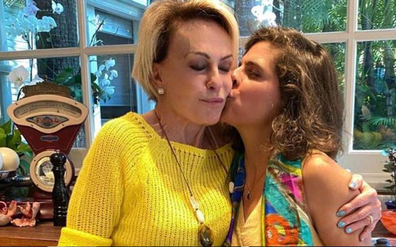 Ana Maria Braga e Mariana Maffeis