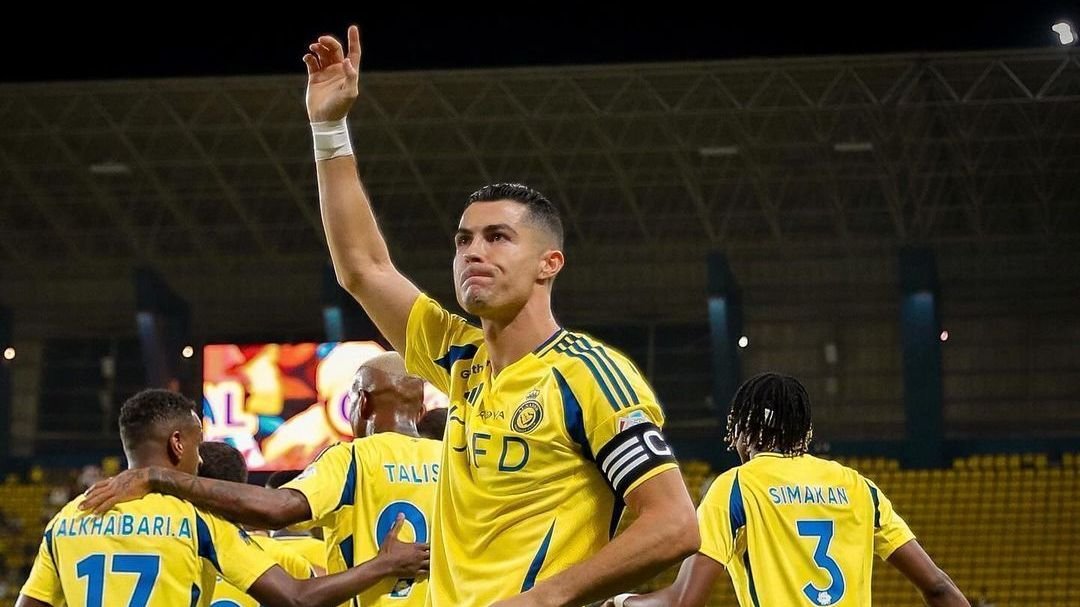 Mourinho tenta levar Cristiano Ronaldo para futebol turco, diz jornal
