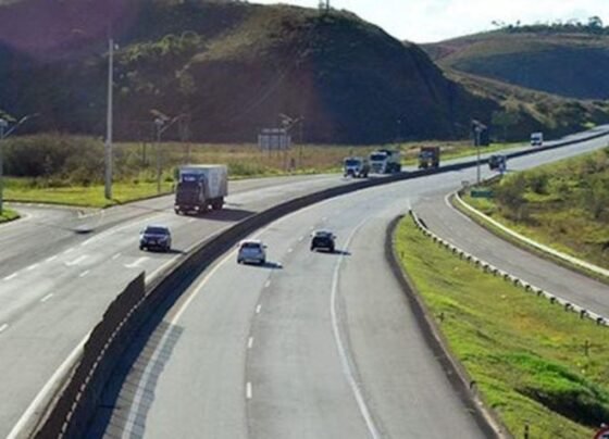 Tarifa Básica de Pedágio foi fixada em R$ 0,33220 por quilômetro, com cobrança de R$ 19,99 para veículos de passeio em cada uma das três praças