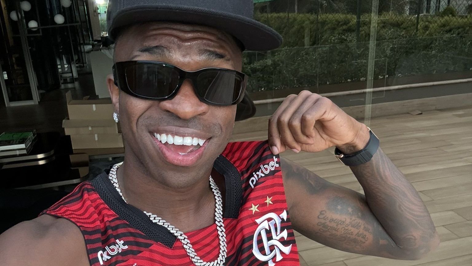 Vinícius Jr. comemora pentacampeonato do Flamengo: “Sempre vou te amar“