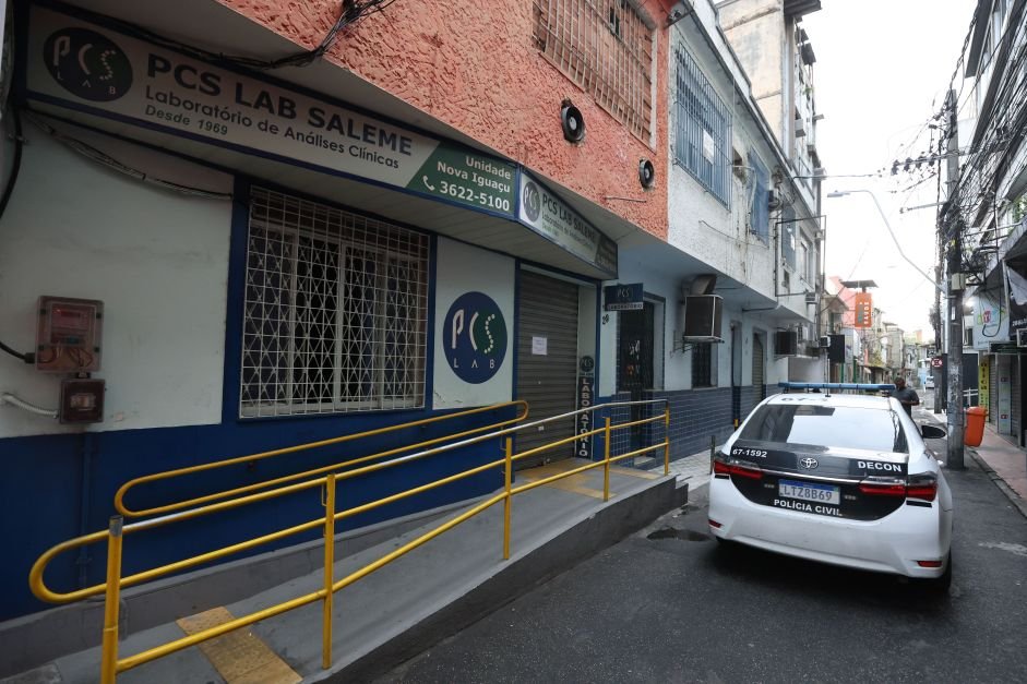 Justiça concede liberdade a sócios de laboratório que errou testes de HIV no RJ