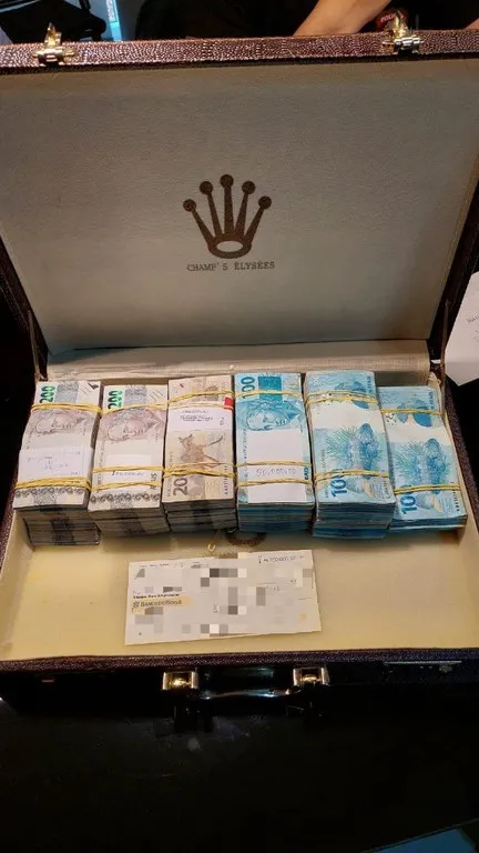 PF investiga crimes de captação de sufrágio e financiamento ilegal de campanha eleitoral