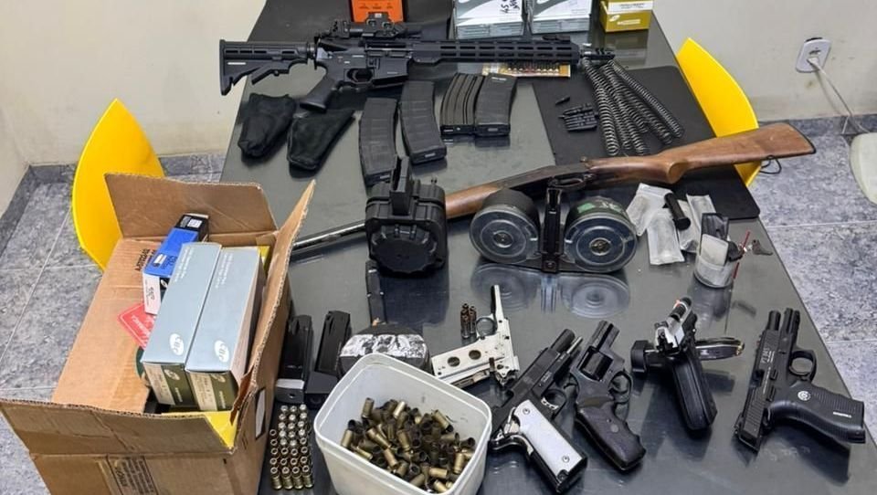 Polícia realiza operação contra esquema de compra ilegal de munição no Rio