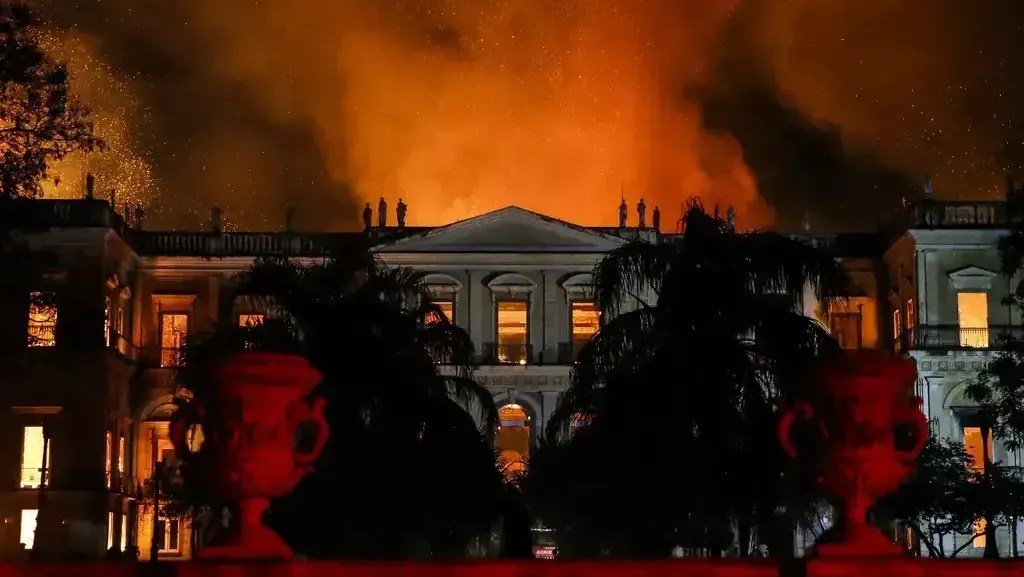 Seis anos após ser destruído em incêndio, Museu Nacional vira patrimônio cultural do RJ