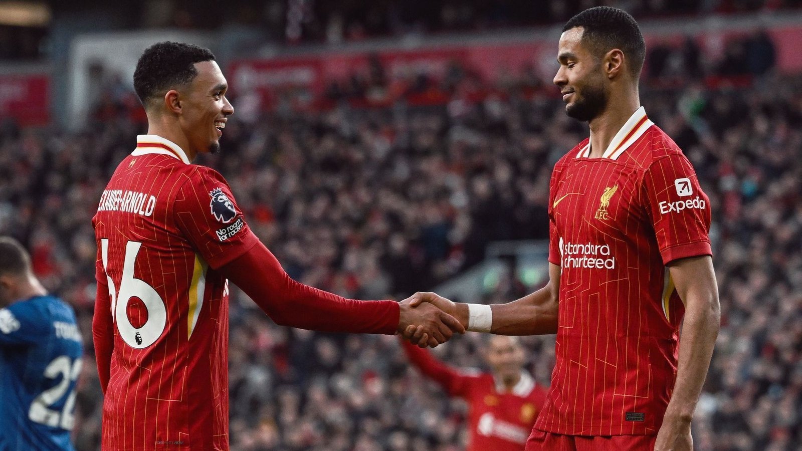 Com dois de Gakpo, líder Liverpool goleia Ipswich na Premier League