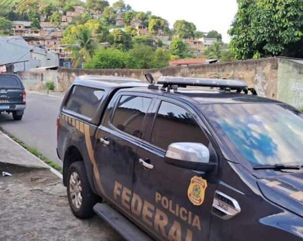 Polícia Federal na operação Saúde Eleitoral em Queimados (RJ)