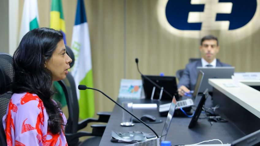 Aneel aprova regras para distribuidoras terem contratos renovados