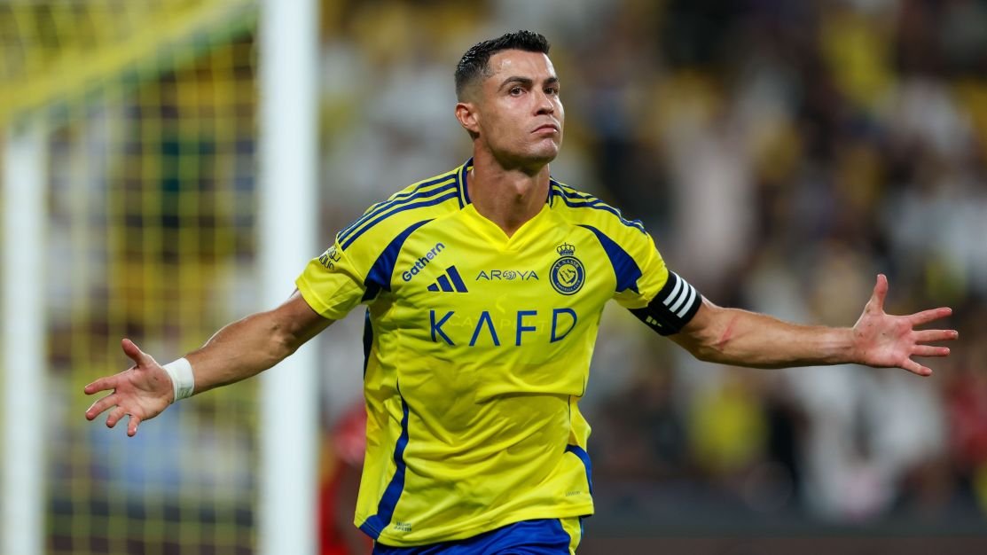 Cristiano Ronaldo lidera ranking dos atletas mais bem pagos de 2024