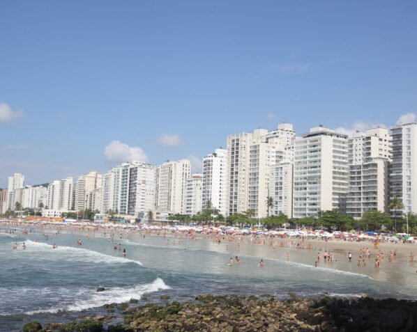 Cidades da Baixada Santista, como o Guarujá (foto), estão sendo afetadas pelo norovírus