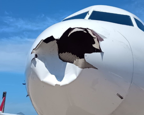 A aeronave pousou no Aeroporto do Galeão, Rio de Janeiro