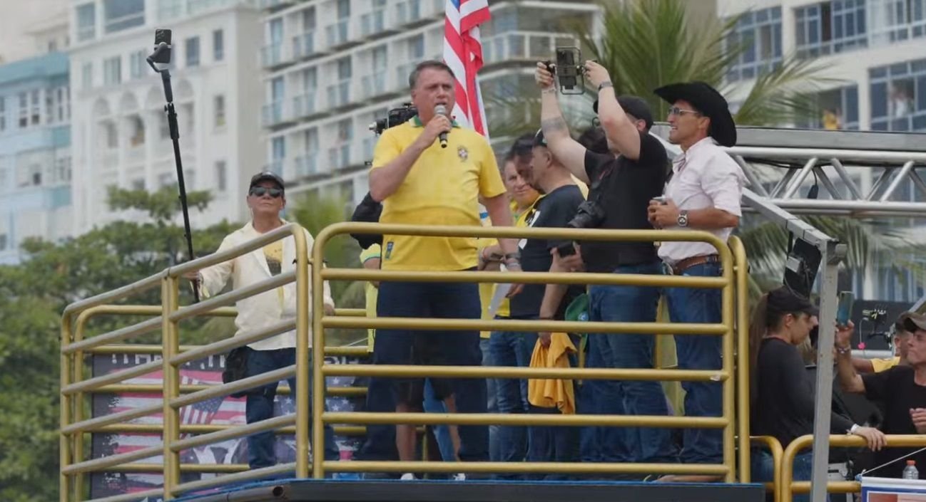 Bolsonaro: Jamais imaginei que teríamos refugiados brasileiros mundo afora