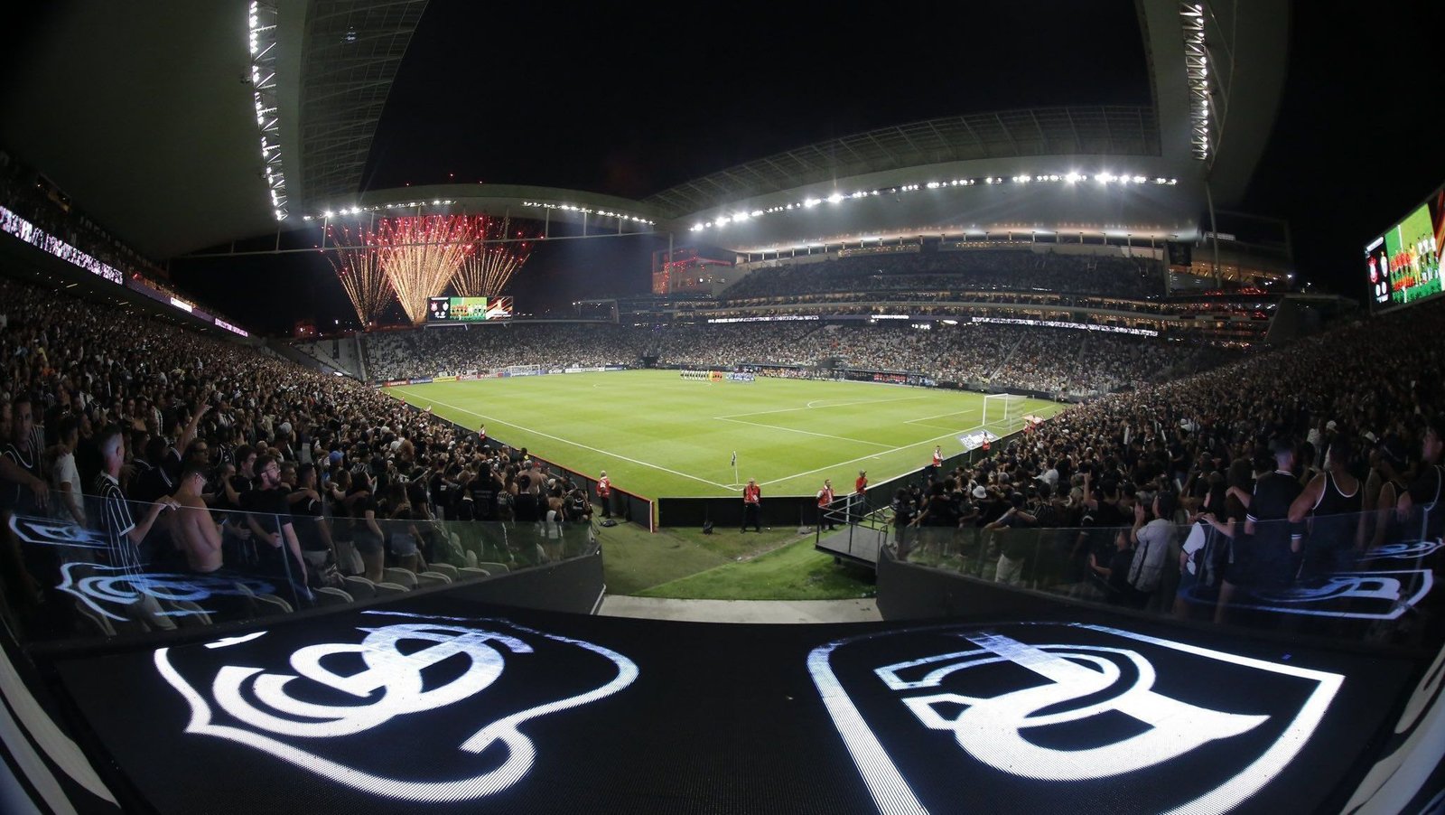 Festa e provável recorde: Corinthians prepara Neo Química Arena para final