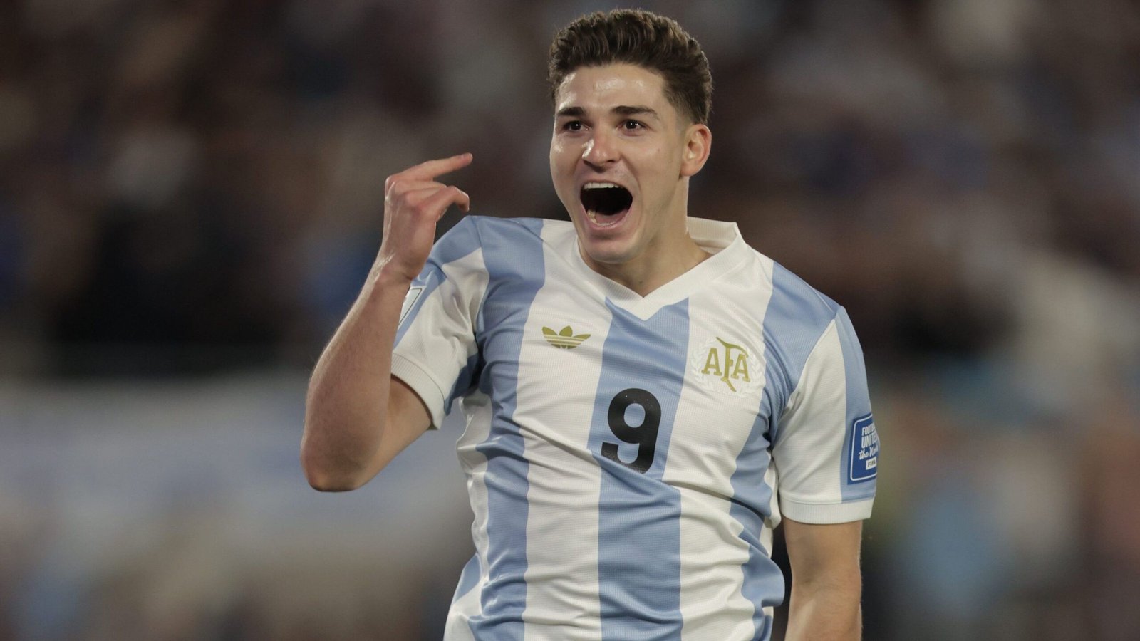 Julián Alvarez abre placar para a Argentina contra o Brasil; veja gol