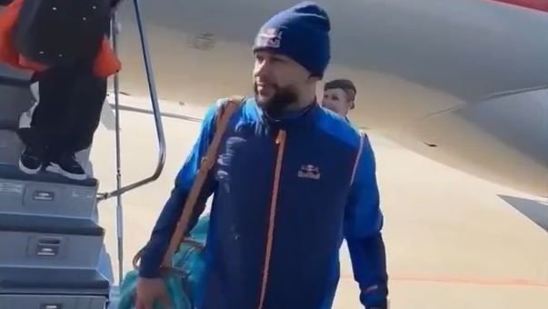 Memphis explica opção pelo Corinthians e elogia futebol brasileiro