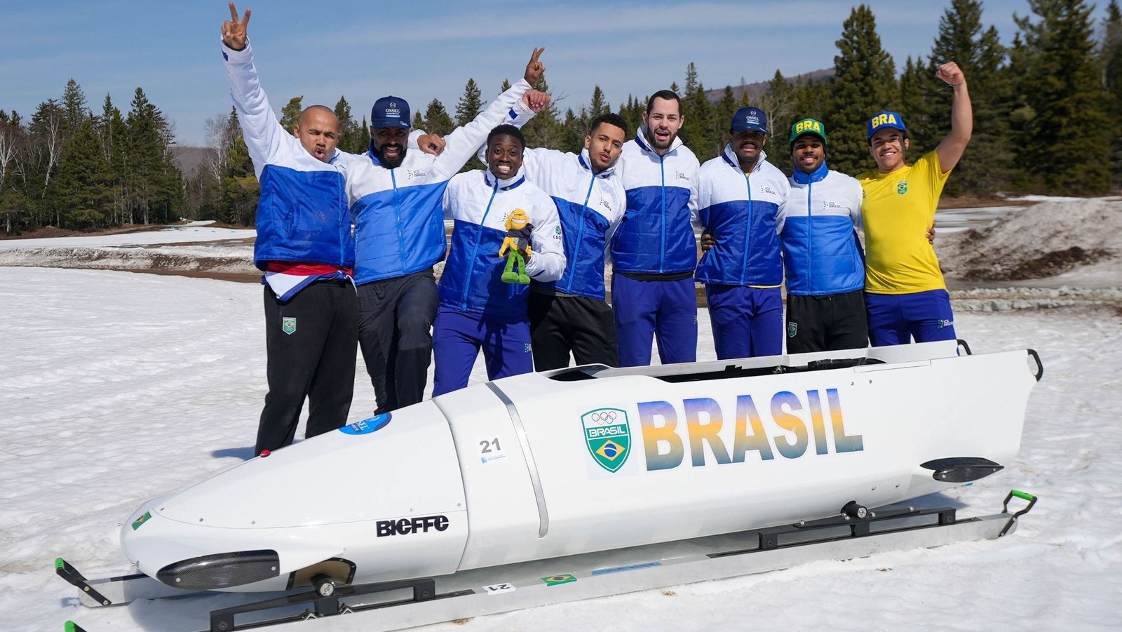 País do gelo? Brasil faz história no bobsled em Mundial nos Estados Unidos
