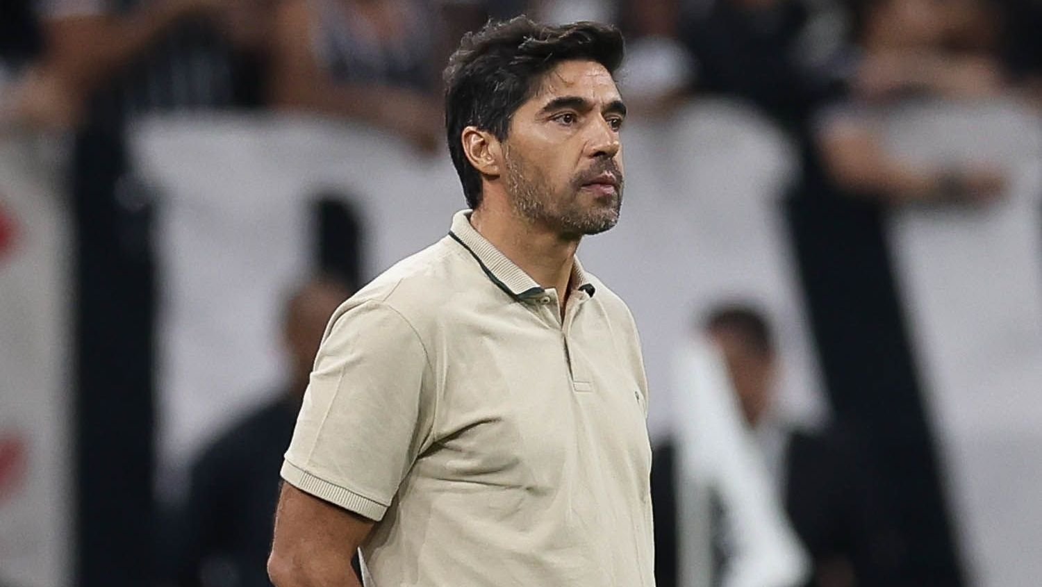 “Perdemos a final em casa“, reconhece Abel Ferreira, do Palmeiras
