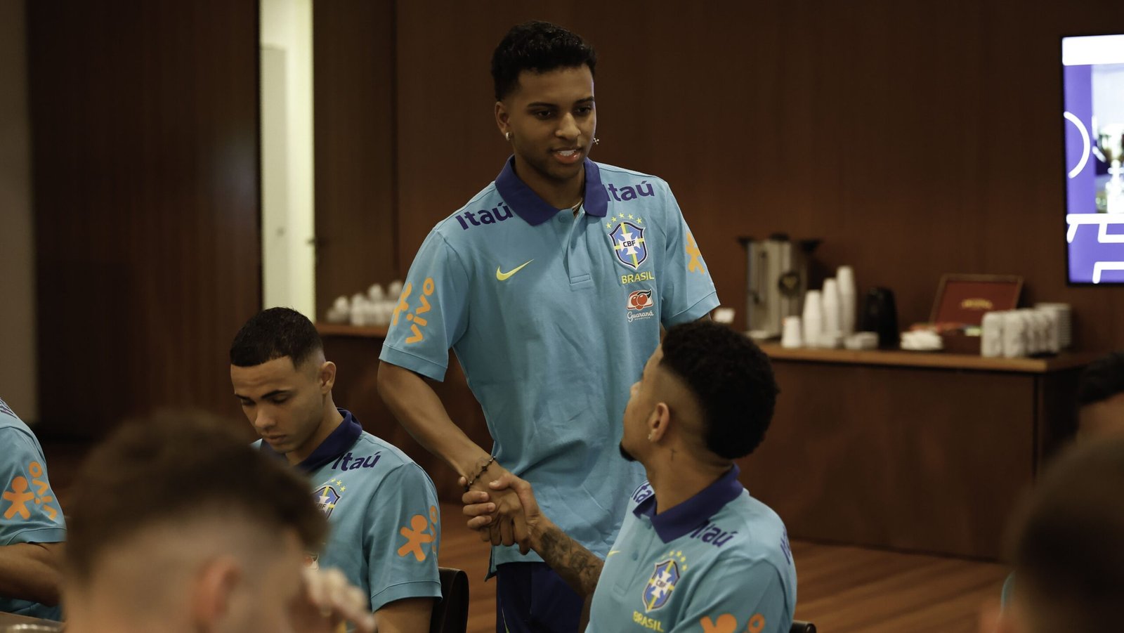 Seleção se apresenta para duelos contra Colombia e Argentina