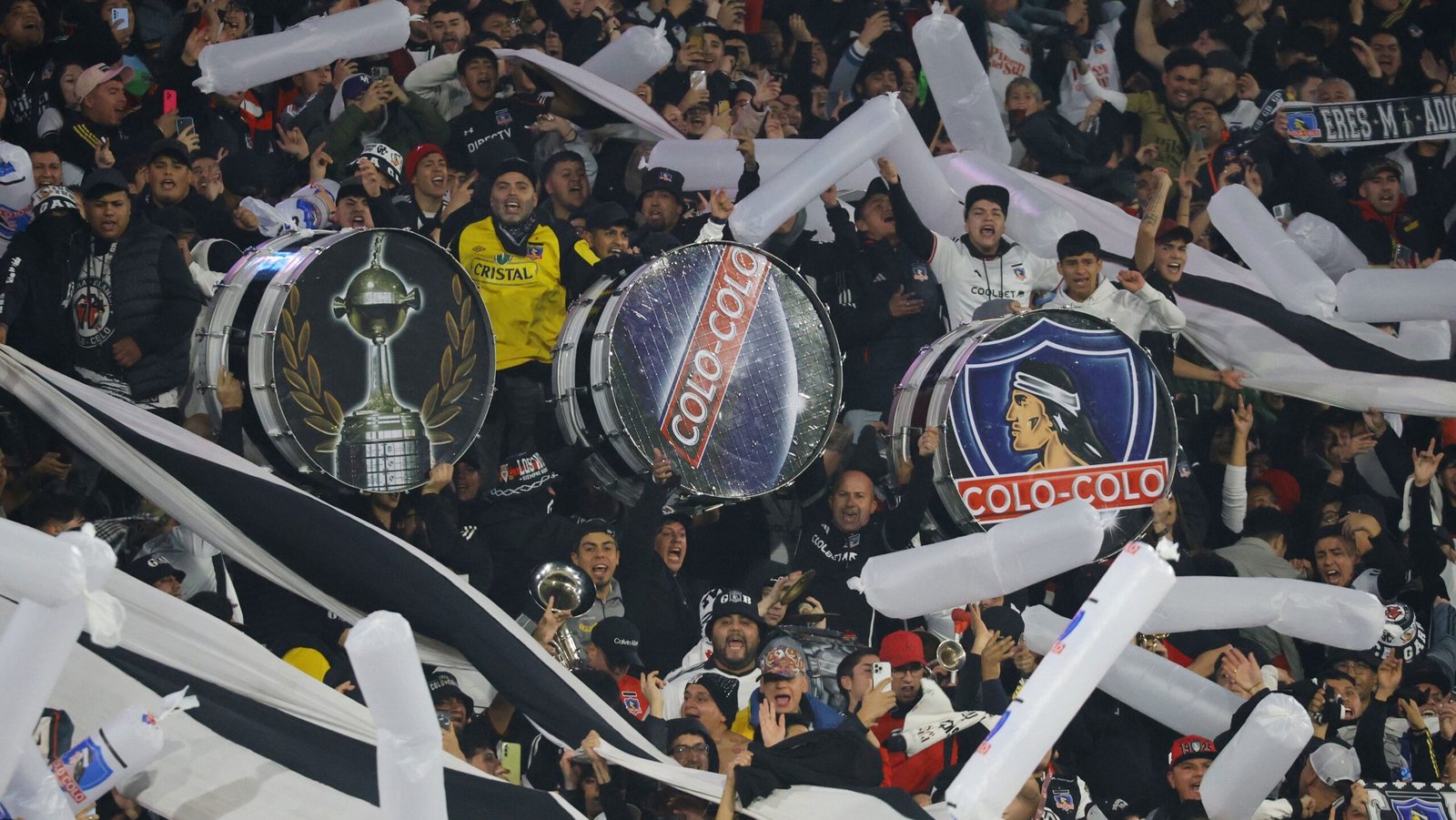 Colo-Colo suspende atividades e declara luto após mortes na Libertadores
