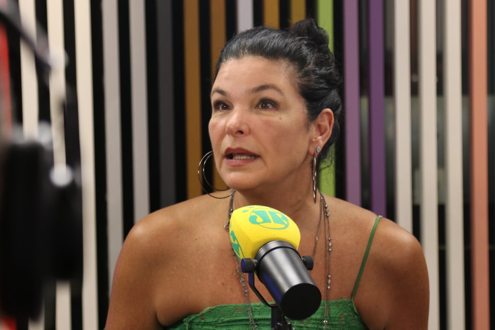 Cristiana Oliveira expõe críticas que recebeu de Glória Perez e desabafa