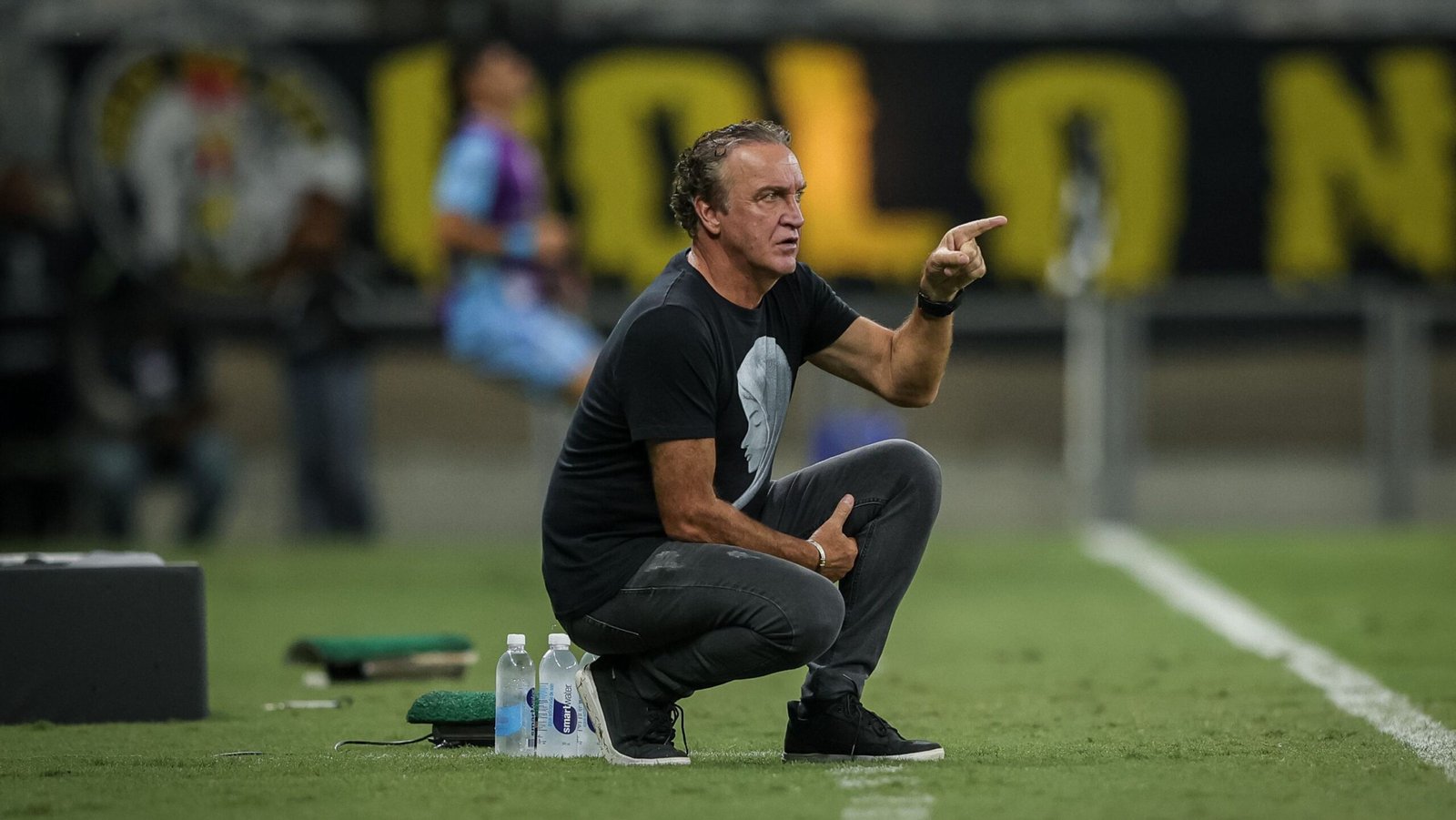 Cuca cobra Conmebol por punição em casos de racismo: “Portão fechado“
