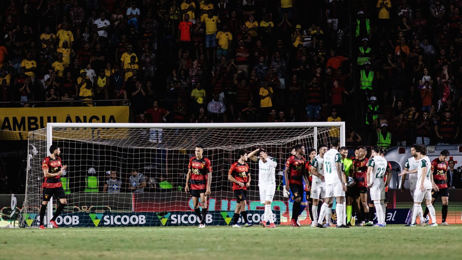 Federação Pernambucana elogia CBF após punição a árbitros de jogo do Sport