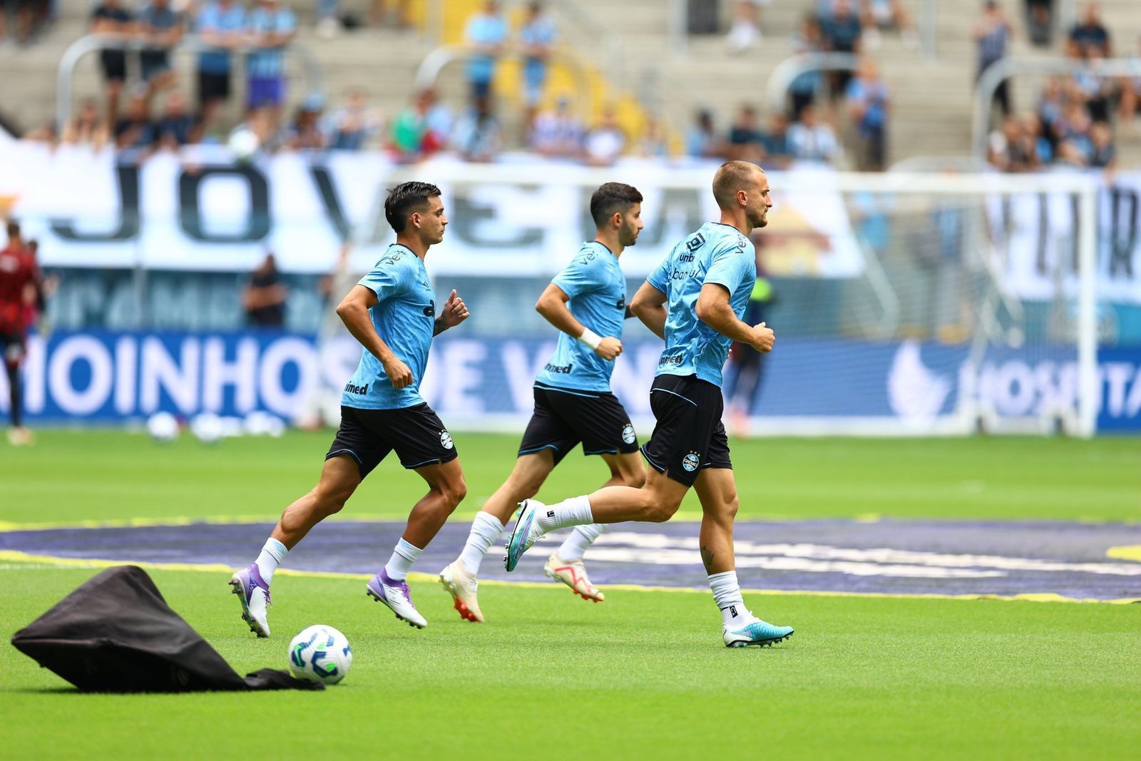 Grêmio e Flamengo estão escalados para o duelo pelo Brasileiro; confira