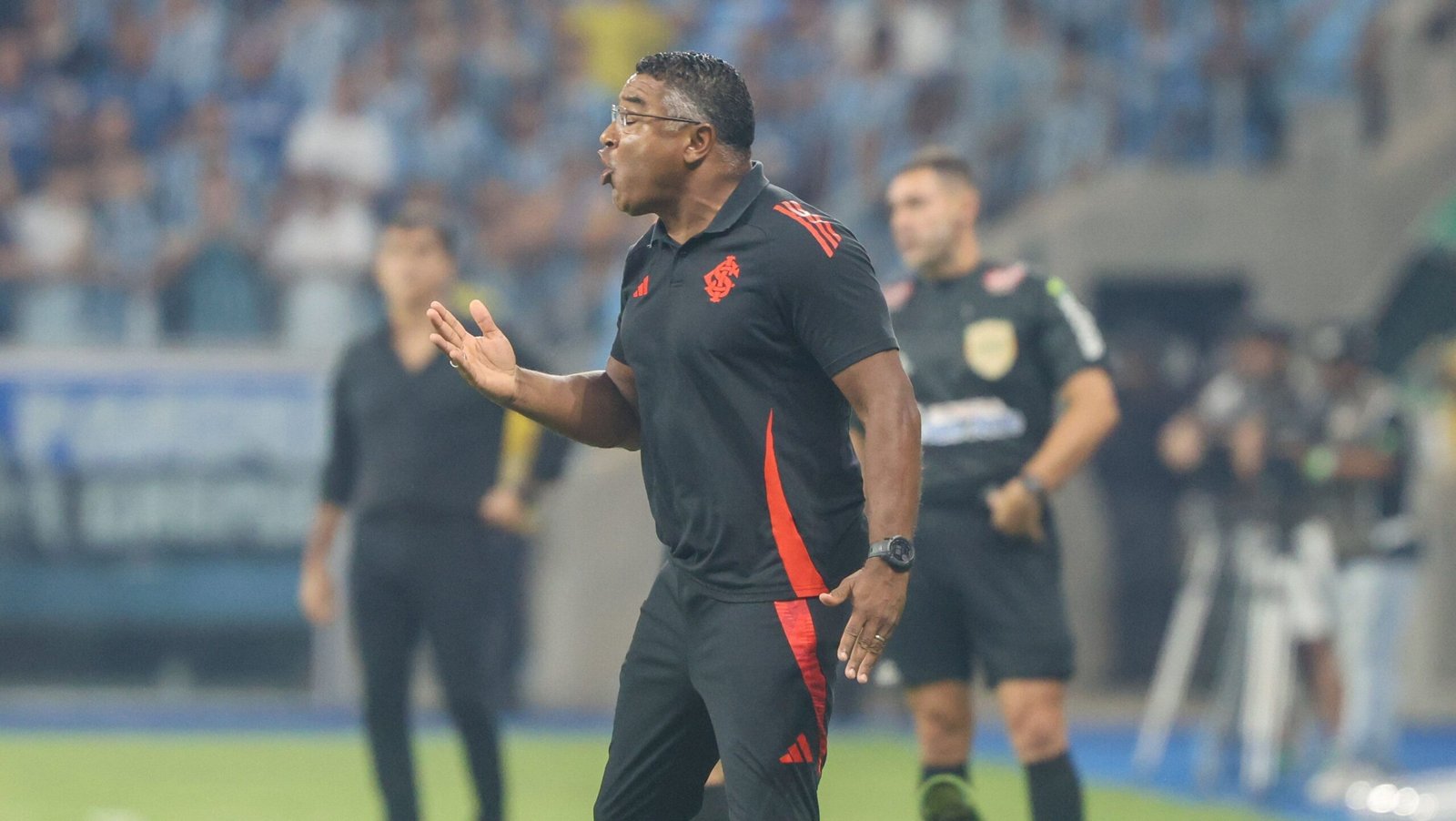 Internacional renova com Roger Machado até 2026