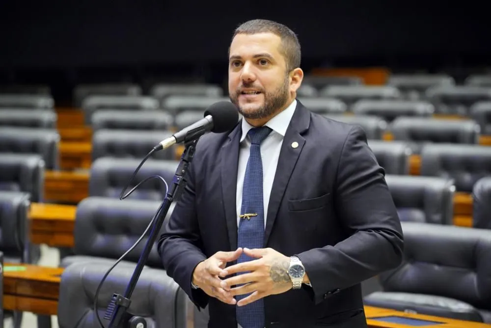 Jordy propõe incluir corte de gastos como compensação fiscal na LRF