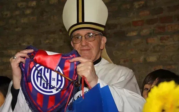 Papa Francisco, torcedor fanático do San Lorenzo, foi um amante do futebol