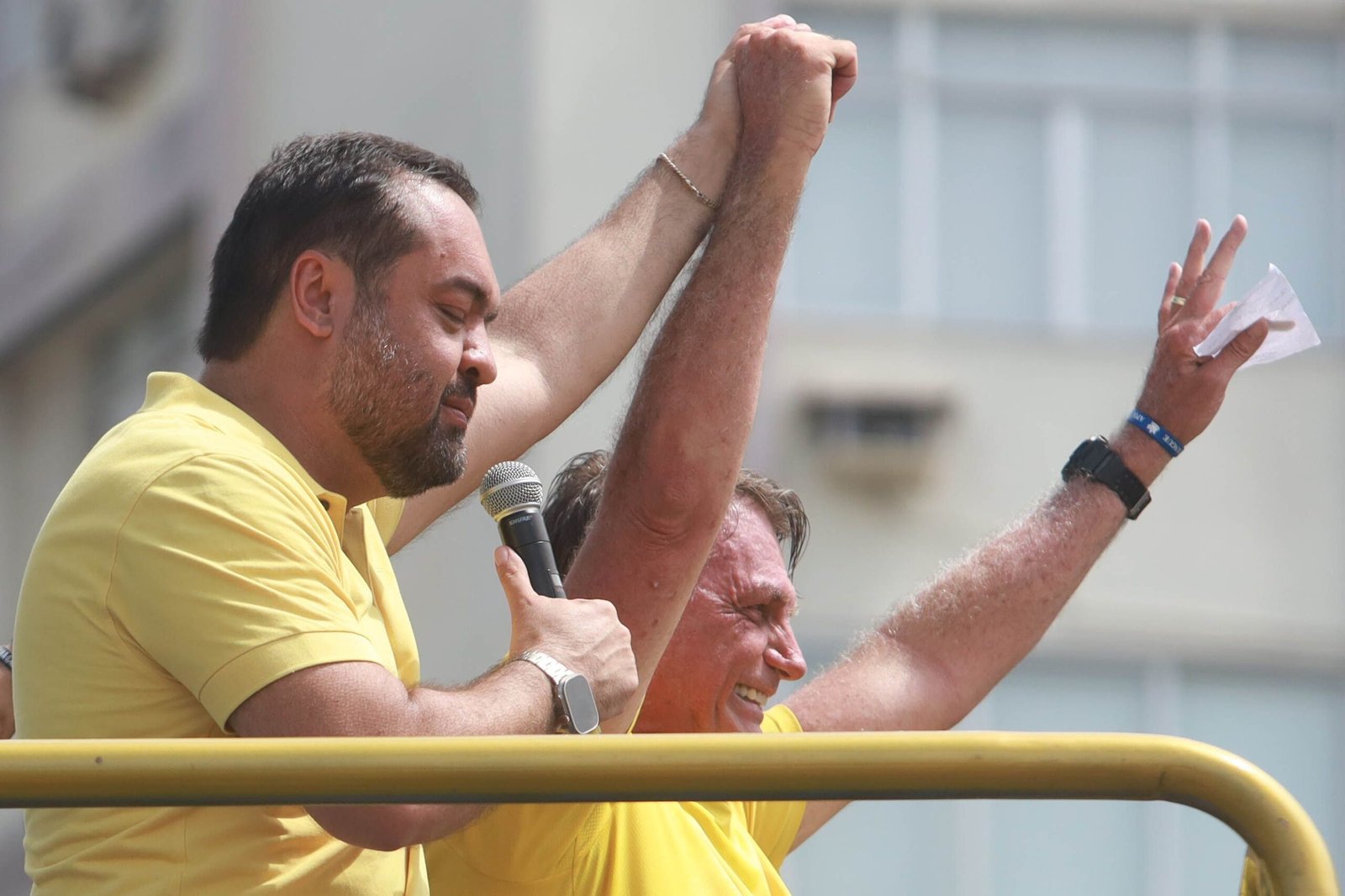 Por chuvas no RJ, Castro cancela ida a ato com Bolsonaro em São Paulo