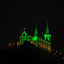 Rio ilumina seus monumentos para celebrar o Earthshot Prize 2025