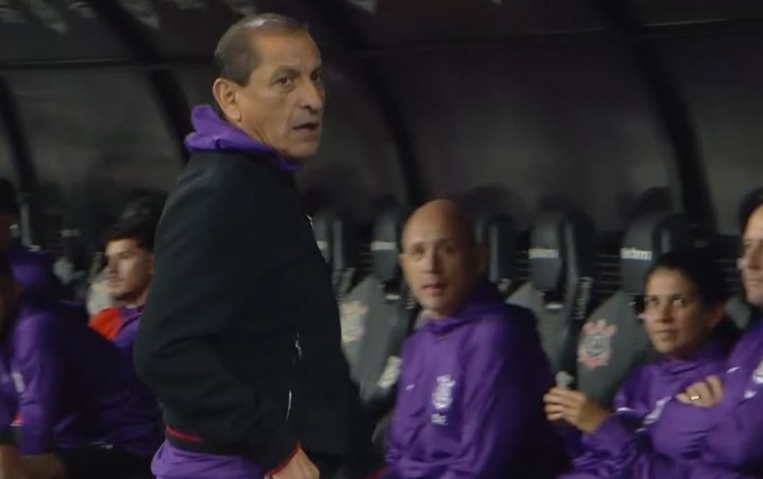 Técnico Ramón Díaz desfalca Corinthians em clássico contra o Palmeiras