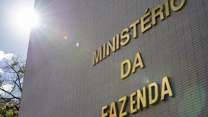 União paga R$ 3,3 bi em dívidas dos Estados no 1º quadrimestre