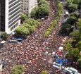 Blocos agitam as ruas do Rio no último fim de